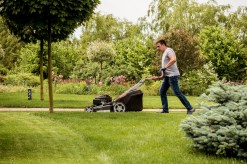 Comparing Lawn Equipment: What Features Should You Prioritize?